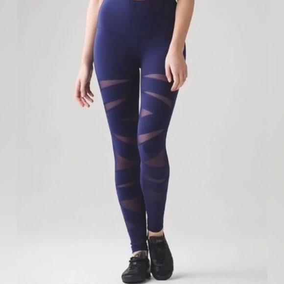 lululemon athletica Pants - Lululemon high rise cutout mesh leggings size 4 navy blue